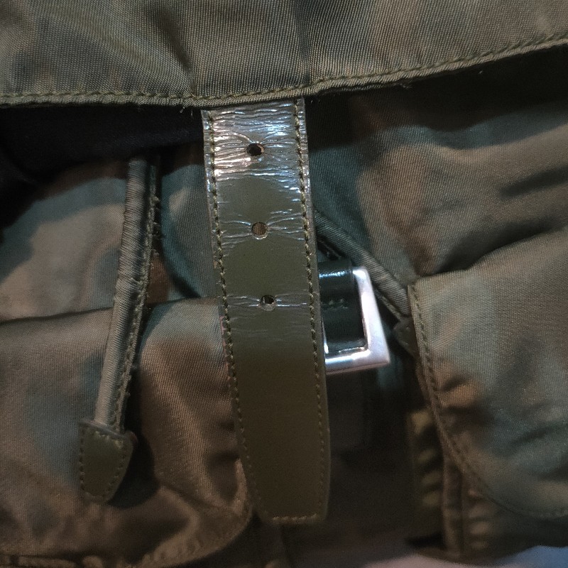 【8成新】㊣✨PRADA✨普拉達 軍綠色 掀蓋式 皮革 輕量 帆布 後背包/二手包/二手精品/保證正品🌳二手樹屋🌳-7