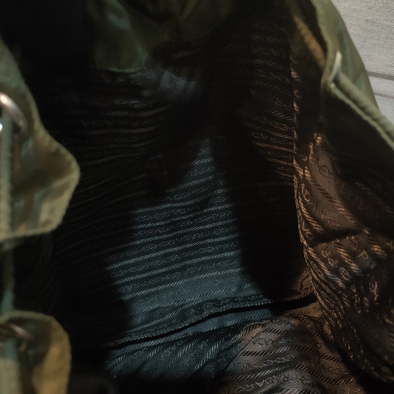 【8成新】㊣✨PRADA✨普拉達 軍綠色 掀蓋式 皮革 輕量 帆布 後背包/二手包/二手精品/保證正品🌳二手樹屋🌳-34