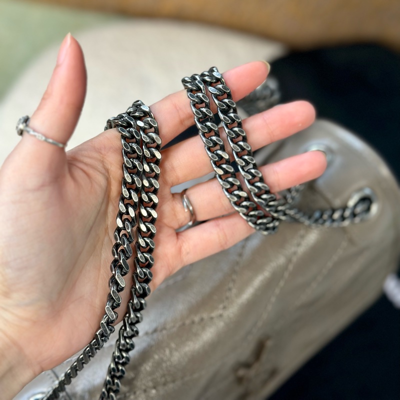 🔥爆款秒殺價釋出🔥#Ysl baby #niki #大象灰 新款 #D釦✨近全新、五金膜沒撕-15