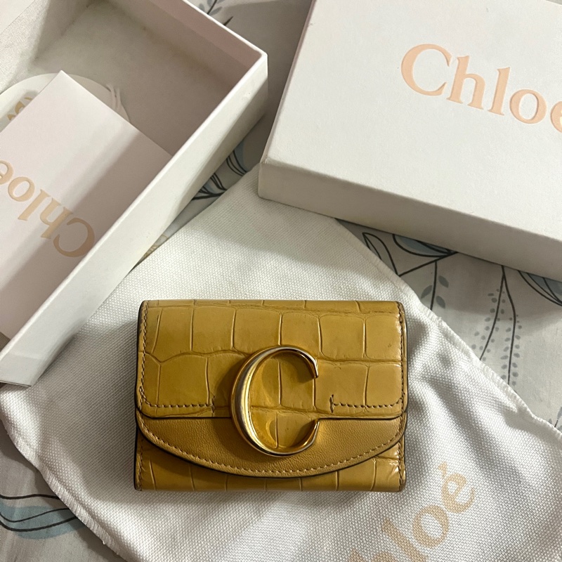 Chloe 鱷魚壓紋黃色迷你零錢卡包-0