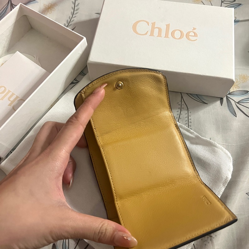 Chloe 鱷魚壓紋黃色迷你零錢卡包-4