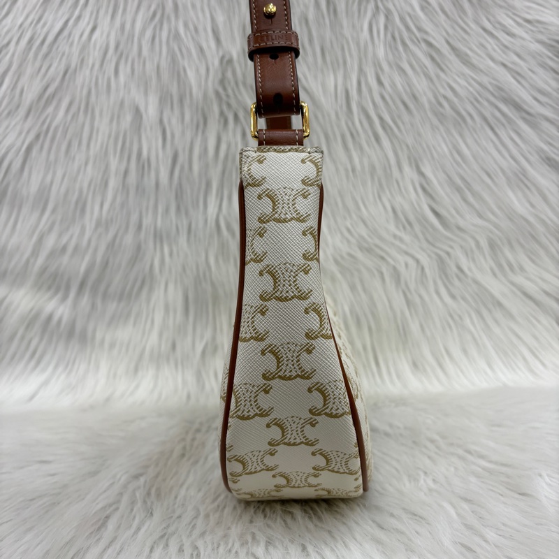 Celine 193952 白凱旋門Triomphe帆布Ava腋下包-3