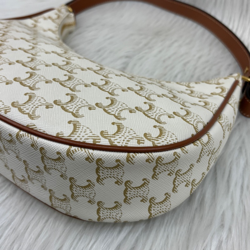 Celine 193952 白凱旋門Triomphe帆布Ava腋下包-6