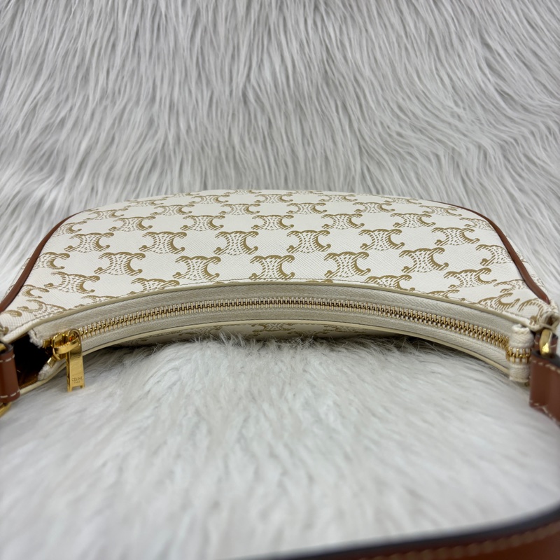 Celine 193952 白凱旋門Triomphe帆布Ava腋下包-21