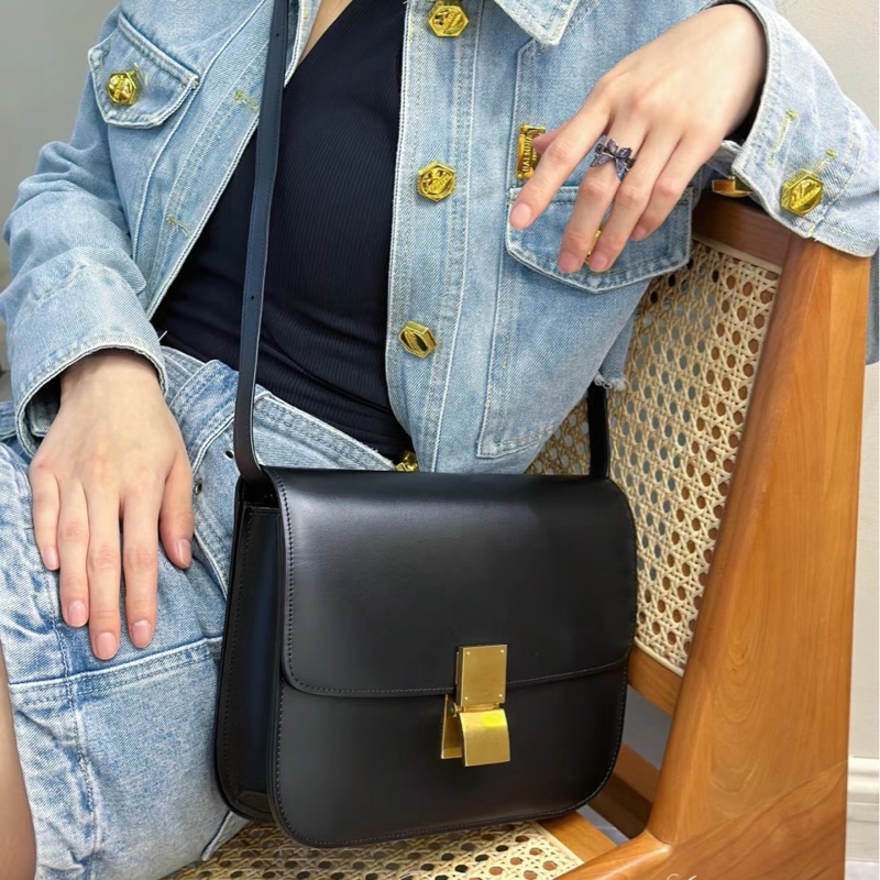 🔥全網最低價🔥#Celine #賽琳classic #box #豆腐包 #方塊包 中號-5