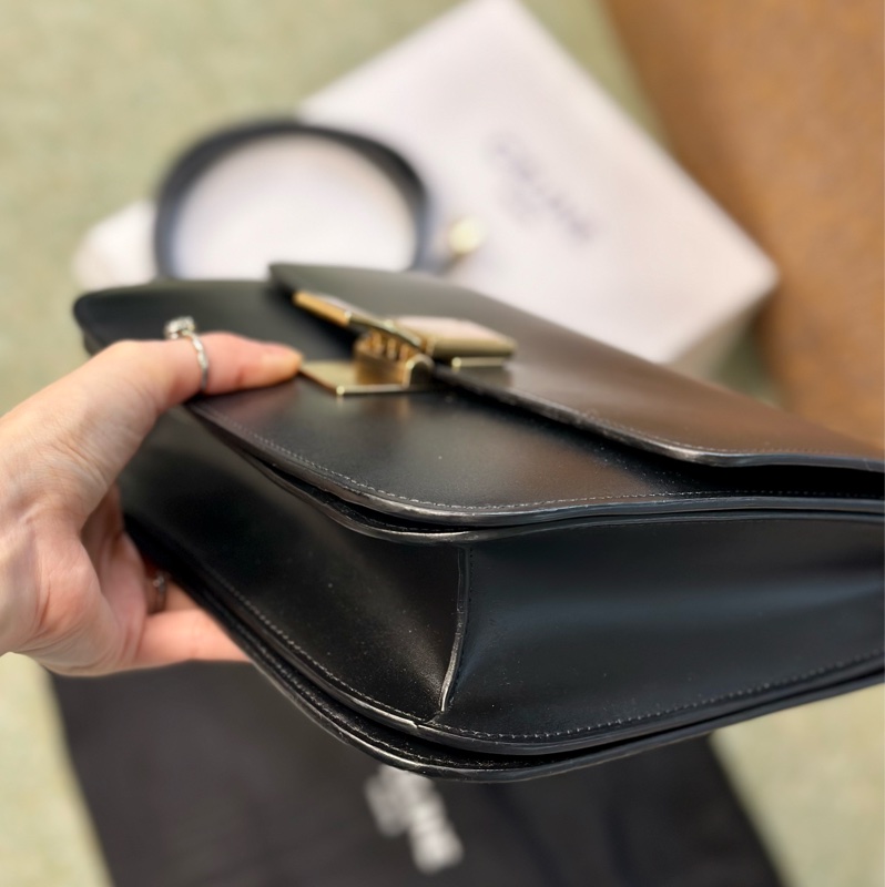 🔥全網最低價🔥#Celine #賽琳classic #box #豆腐包 #方塊包 中號-13