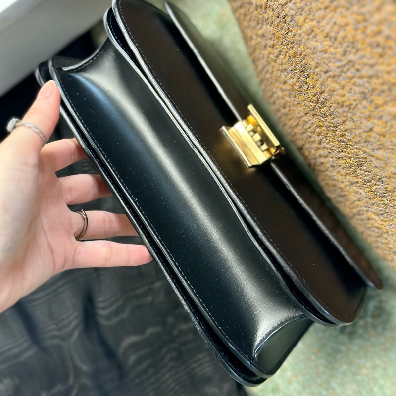 🔥爆款甜價釋出🔥 #Celine #賽琳classic #box #豆腐包 #方塊包 中號-10