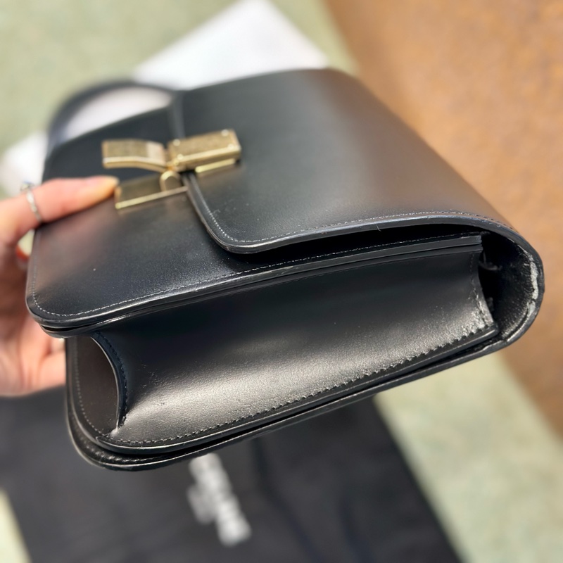 🔥爆款甜價釋出🔥 #Celine #賽琳classic #box #豆腐包 #方塊包 中號-31