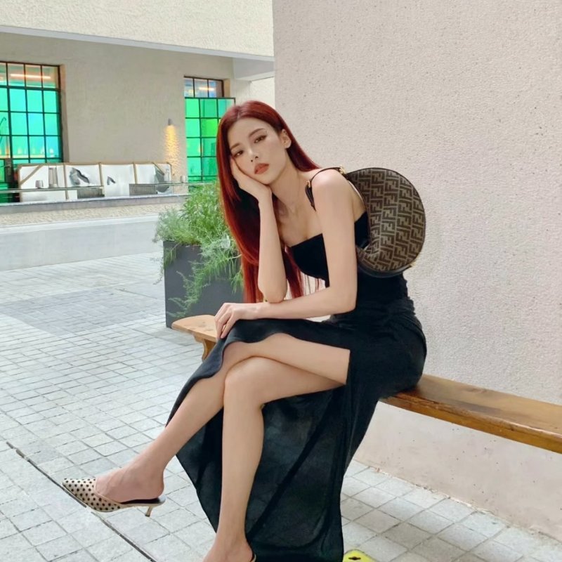 🎊佳節特賣🎁Fendi 8BR798 小款 Fendigraphy FF布料彎月包 棕色《當季專櫃正售★全新商品 》-2