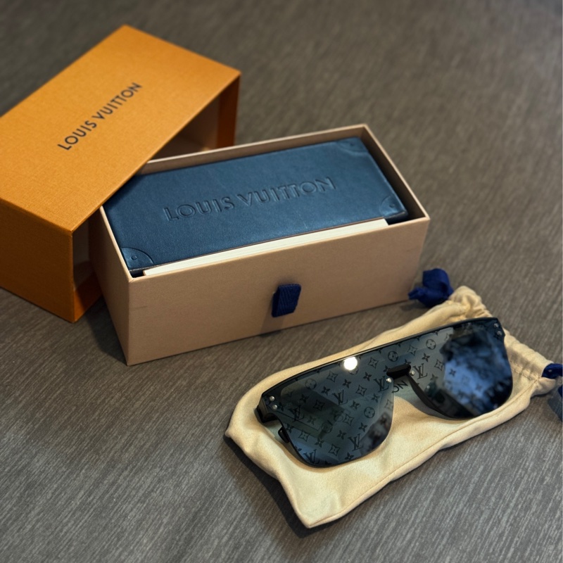 Lv 黑色老花墨鏡🕶️-0