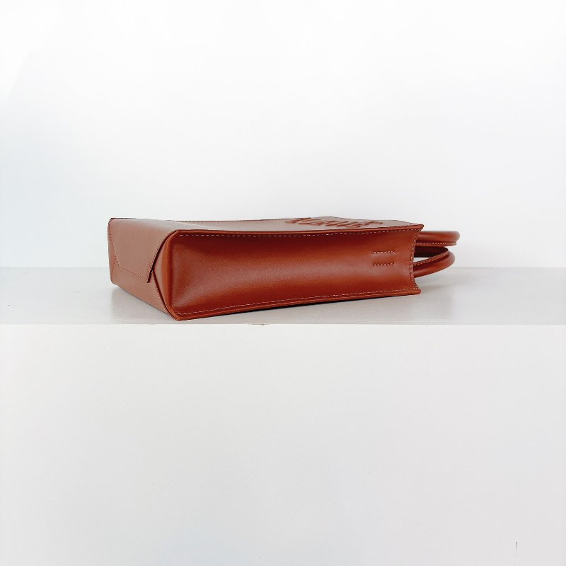 Loewe a5 tote 焦糖棕色-11