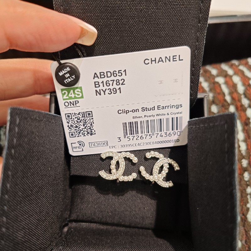 香奈兒 24s珍珠水鑽（夾式）耳環-1