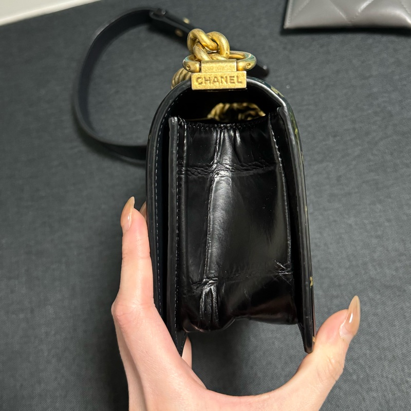 Chanel Leboy 20 埃及限定款 鱷魚壓紋 黑金配色-9