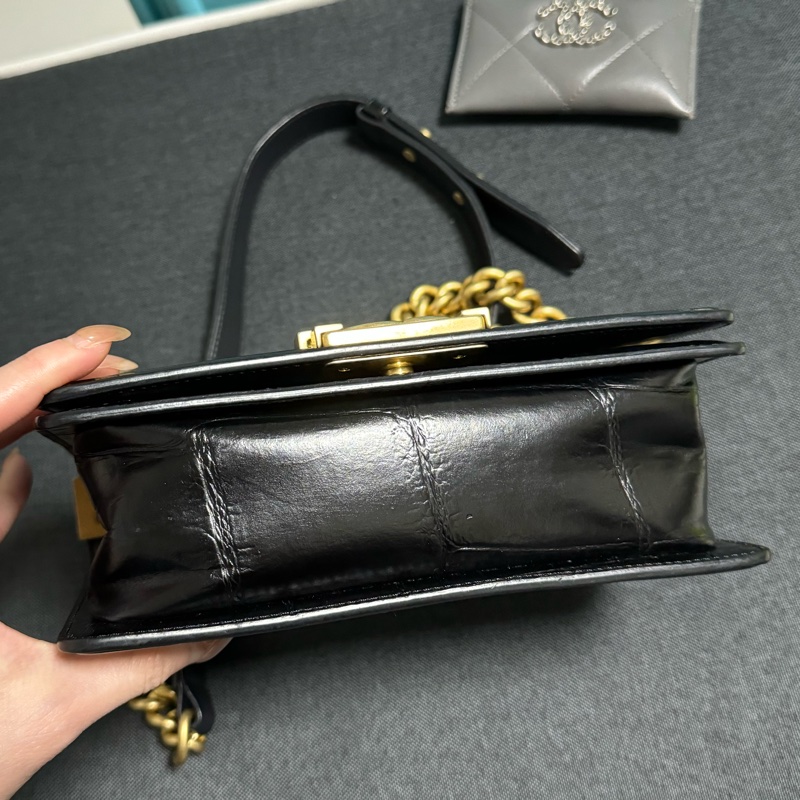 Chanel Leboy 20 埃及限定款 鱷魚壓紋 黑金配色-12