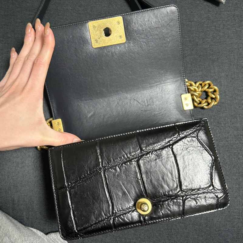 Chanel Leboy 20 埃及限定款 鱷魚壓紋 黑金配色-19