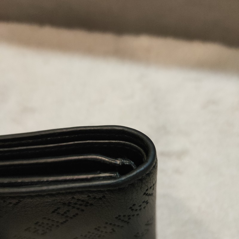 ㊣✨BALENCIAGA✨巴黎世家 （附防塵袋）黑色 雷射雕花 對折 短夾 皮夾 錢包/二手皮夾/二手精品/保證正品🌳二手樹屋🌳-8