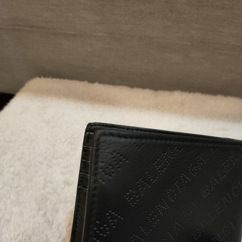 ㊣✨BALENCIAGA✨巴黎世家 （附防塵袋）黑色 雷射雕花 對折 短夾 皮夾 錢包/二手皮夾/二手精品/保證正品🌳二手樹屋🌳-9