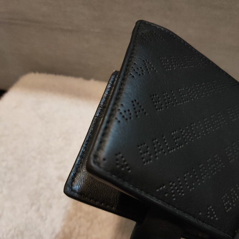 ㊣✨BALENCIAGA✨巴黎世家 （附防塵袋）黑色 雷射雕花 對折 短夾 皮夾 錢包/二手皮夾/二手精品/保證正品🌳二手樹屋🌳-10
