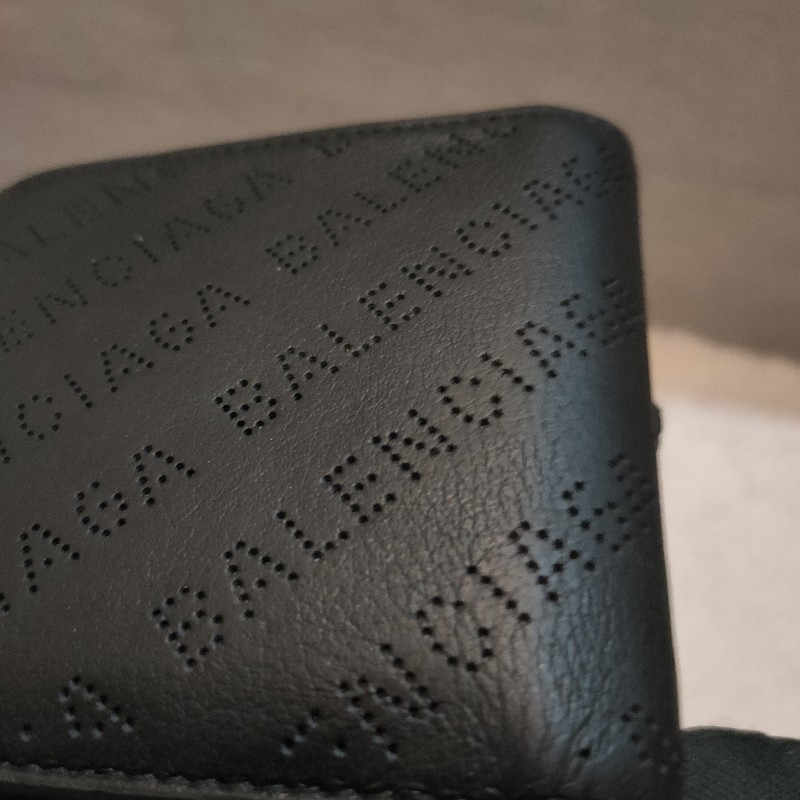 ㊣✨BALENCIAGA✨巴黎世家 （附防塵袋）黑色 雷射雕花 對折 短夾 皮夾 錢包/二手皮夾/二手精品/保證正品🌳二手樹屋🌳-18