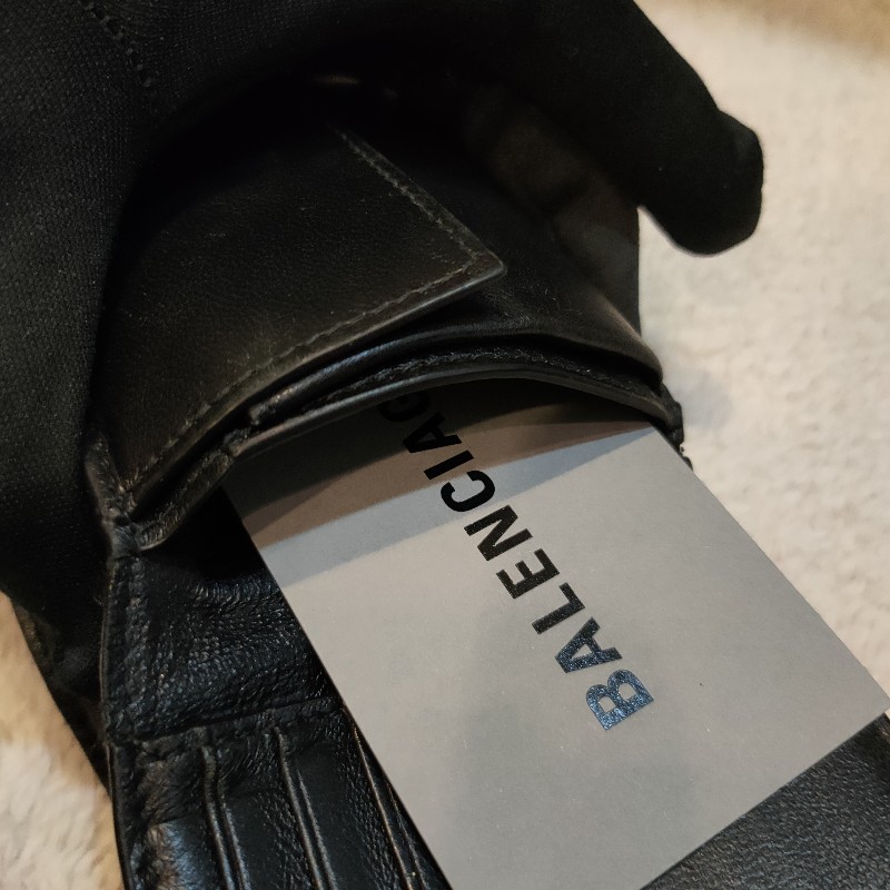 ㊣✨BALENCIAGA✨巴黎世家 （附防塵袋）黑色 雷射雕花 對折 短夾 皮夾 錢包/二手皮夾/二手精品/保證正品🌳二手樹屋🌳-24