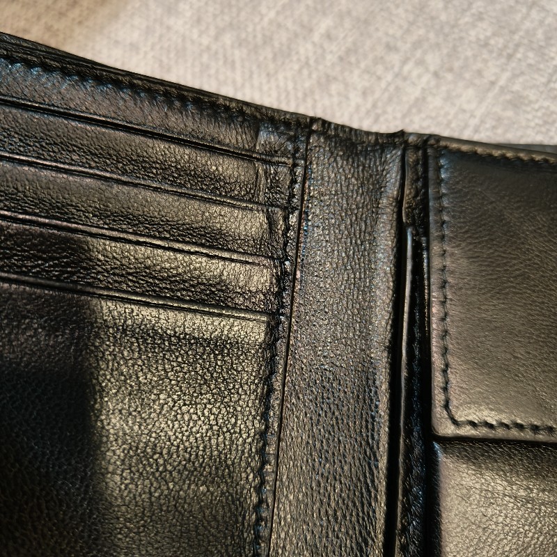 ㊣✨BALENCIAGA✨巴黎世家 （附防塵袋）黑色 雷射雕花 對折 短夾 皮夾 錢包/二手皮夾/二手精品/保證正品🌳二手樹屋🌳-33