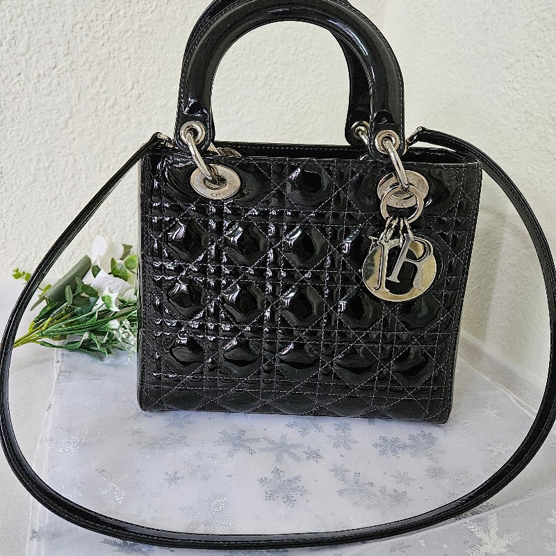 CT BAGS|【二手現貨】Dior Lady 五格漆皮黑銀戴妃包-1