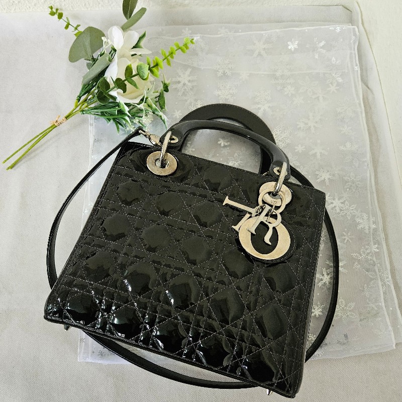 CT BAGS|【二手現貨】Dior Lady 五格漆皮黑銀戴妃包-2