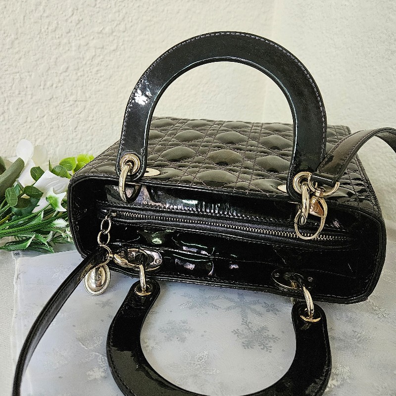 CT BAGS|【二手現貨】Dior Lady 五格漆皮黑銀戴妃包-4