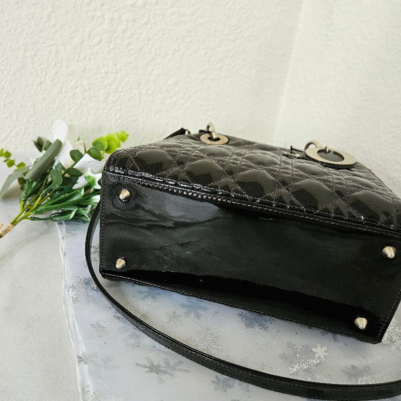 CT BAGS|【二手現貨】Dior Lady 五格漆皮黑銀戴妃包-5