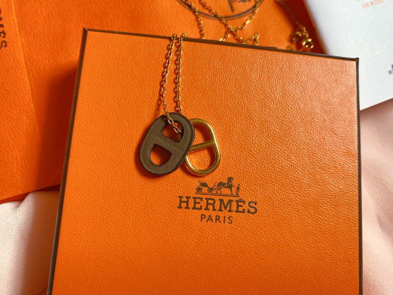 HERMES O'Maillon Swif經典豬鼻子皮飾項鍊 金咖 愛馬仕-5