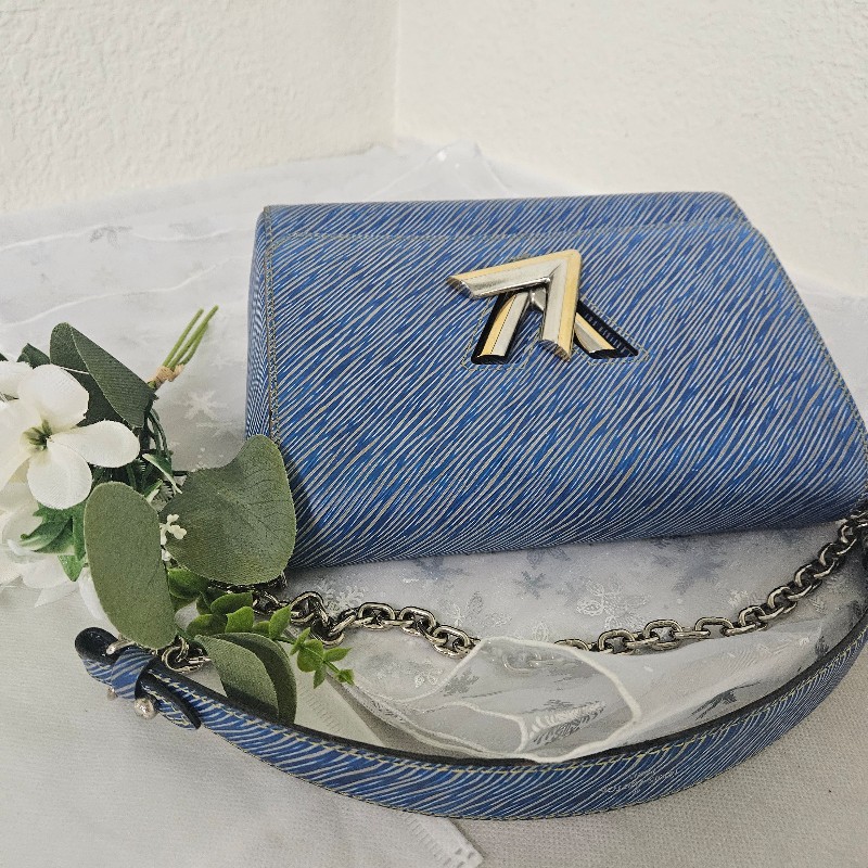 CT BAGS|【二手現貨】Louis Vuitton Twist 牛仔藍側背包-8