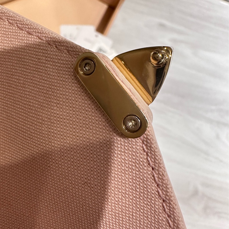 Lv mini郵差包/小廢包（櫻花粉）99新未使用-3