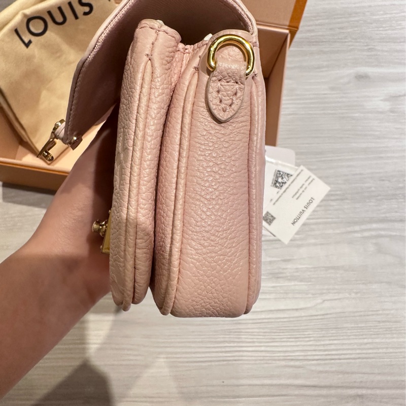 Lv mini郵差包/小廢包（櫻花粉）99新未使用-4