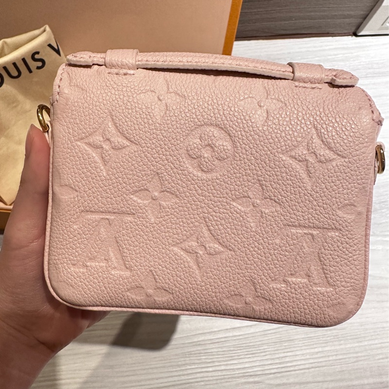 Lv mini郵差包/小廢包（櫻花粉）99新未使用-8