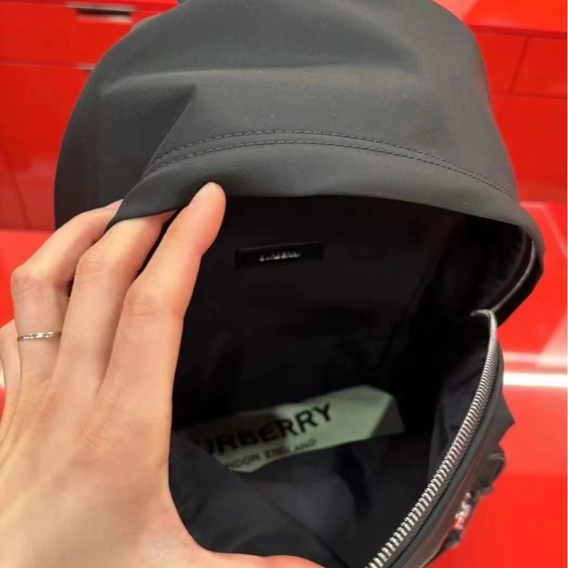 Burberry 巴寶莉 B標logo貼飾雙肩包-6