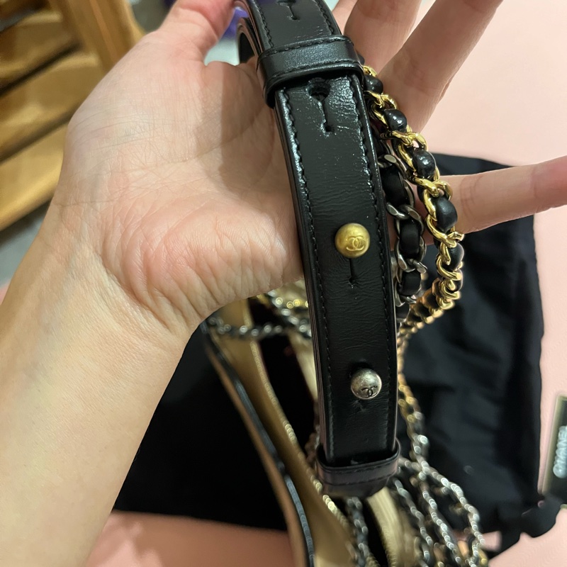 奶茶色配黑 Chanel 香奈兒流浪包 小號-14