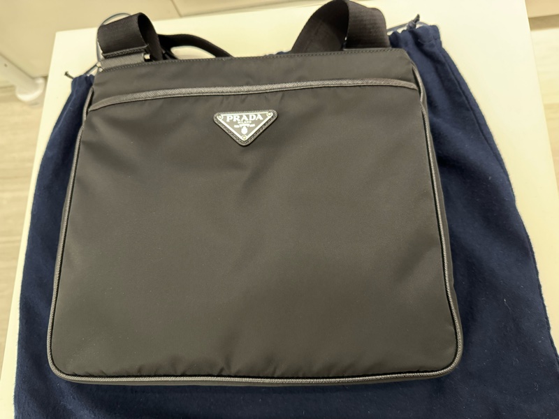 PRADA 側背包 斜背包 郵差包 二手如新 2VH118-2