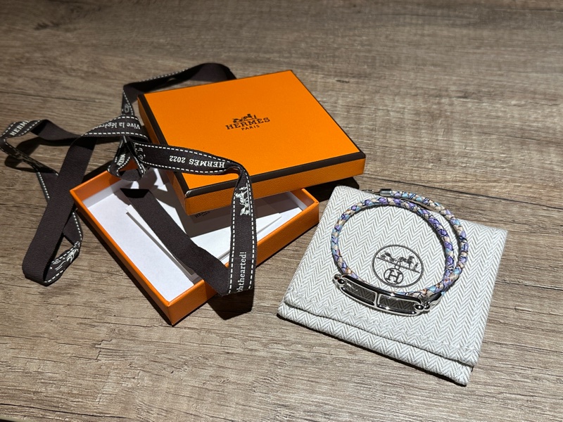 HERMES Roulis Double Tour手環 絲巾款-5