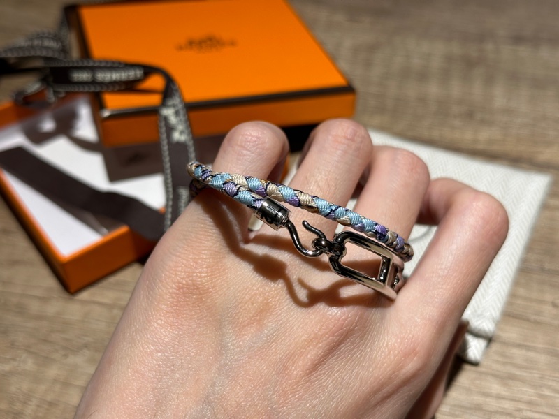 HERMES Roulis Double Tour手環 絲巾款-6