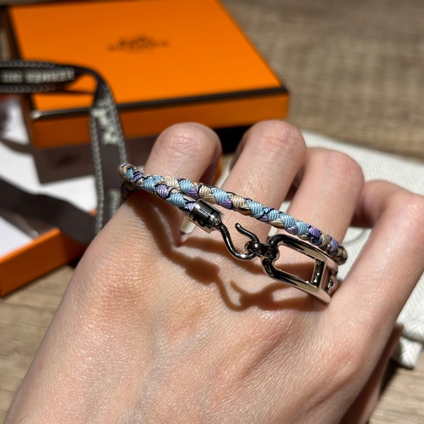 HERMES Roulis Double Tour手環 絲巾款-7