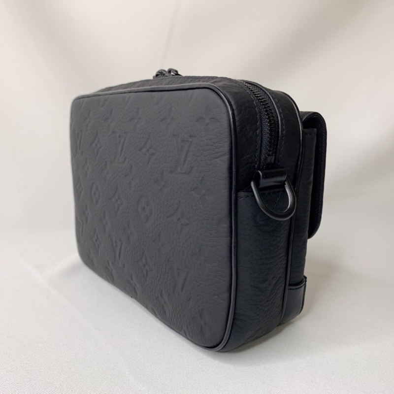 LV 全新Steamer全皮革郵差包-4