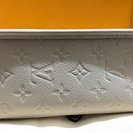 LOUIS VUITTON Diane米色真皮肩/側背包-9