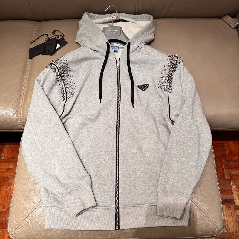 Prada水鑽灰色運動外套 Women Oversized Studded Hoodie-Silver(我個人認為男女都可穿着)-0