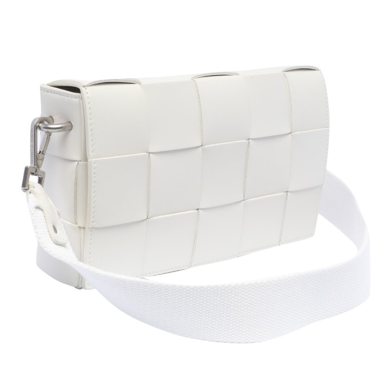 Bottega Veneta 741777 小款 Cassette 二合一編織包 白色/付可拆卸小包及功能肩帶《2024季度新品》-3