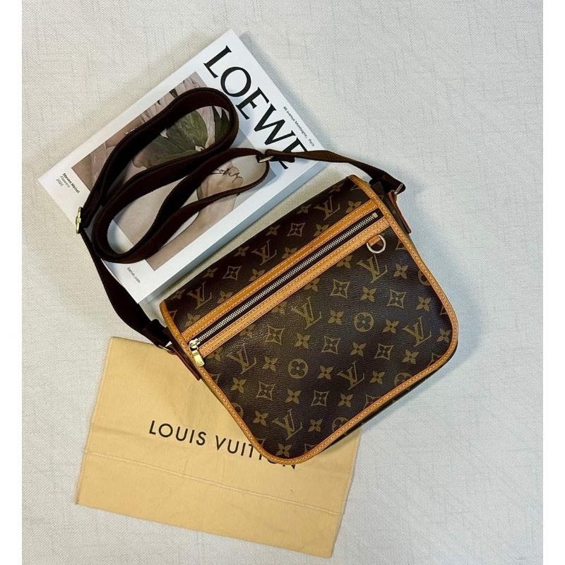 LV老花斜背包 郵差包 記者包-2