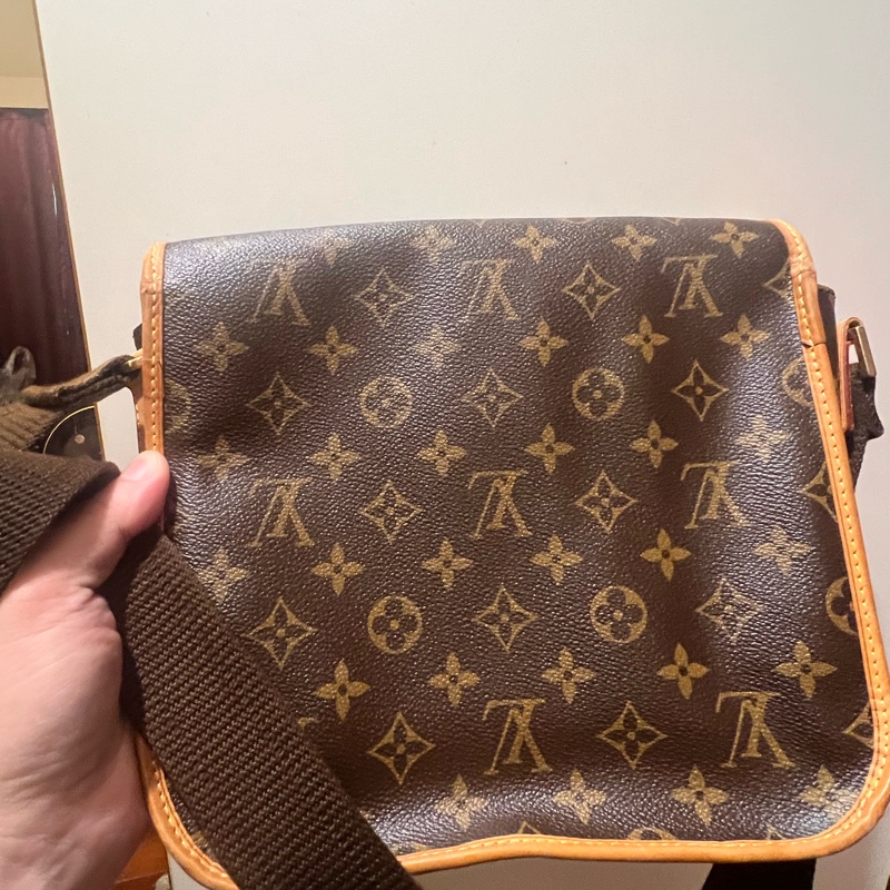 LV老花斜背包 郵差包 記者包-7