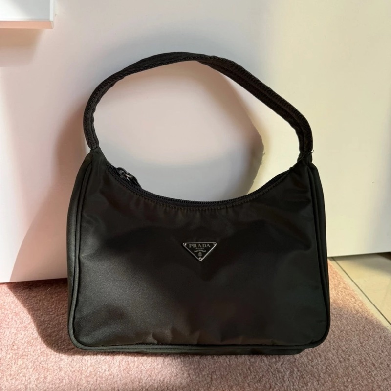 Prada hobo 2000 vintage(不議價)-0