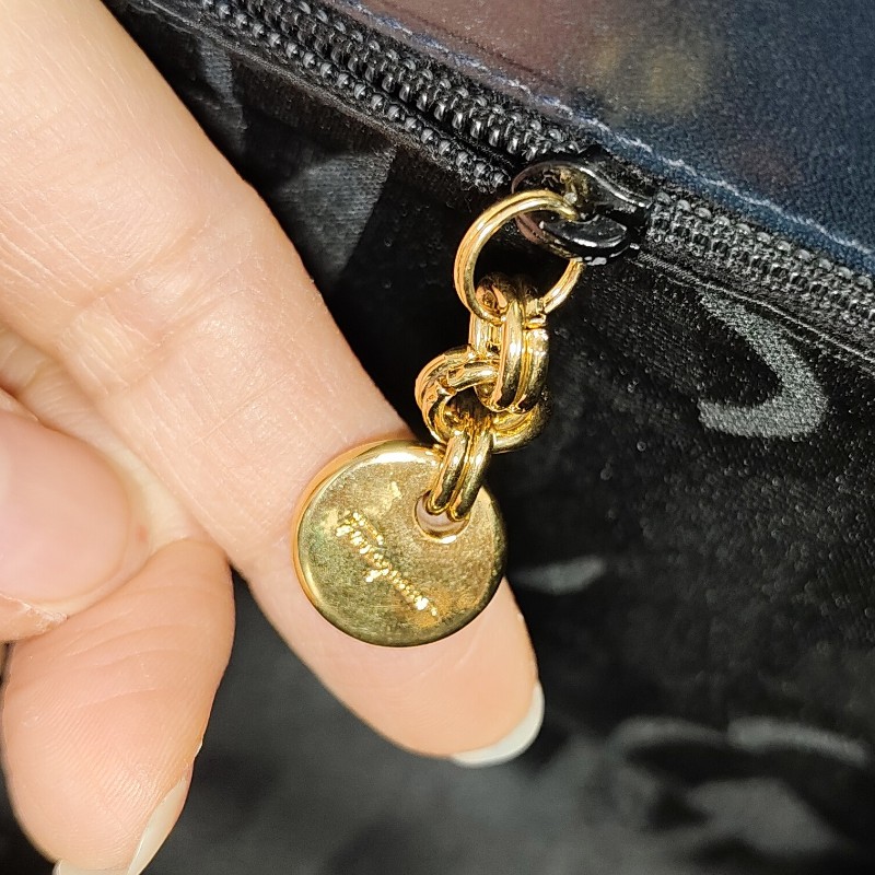 Ferragamo經典鎖頭牛皮鏈條包-5