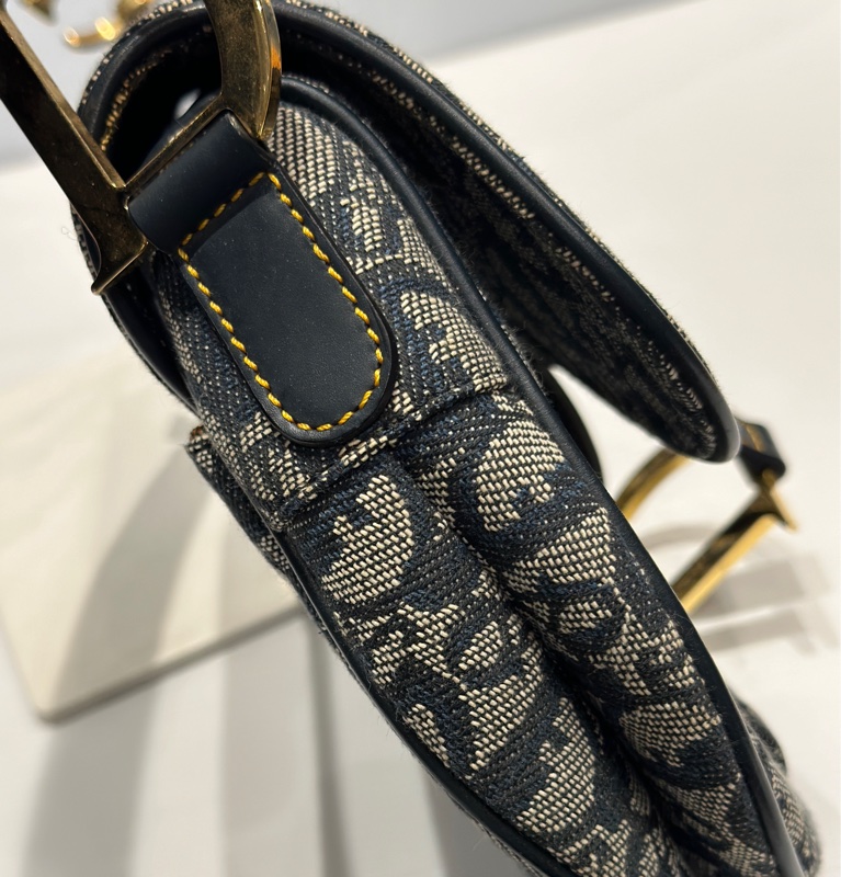 Dior馬鞍腋下包-10