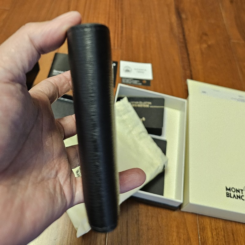 ☆☆近新閒置 正品☆☆萬寶龍 montblanc 八卡皮夾 114689-12